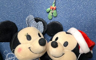 Kuss unterm Mistelzweig